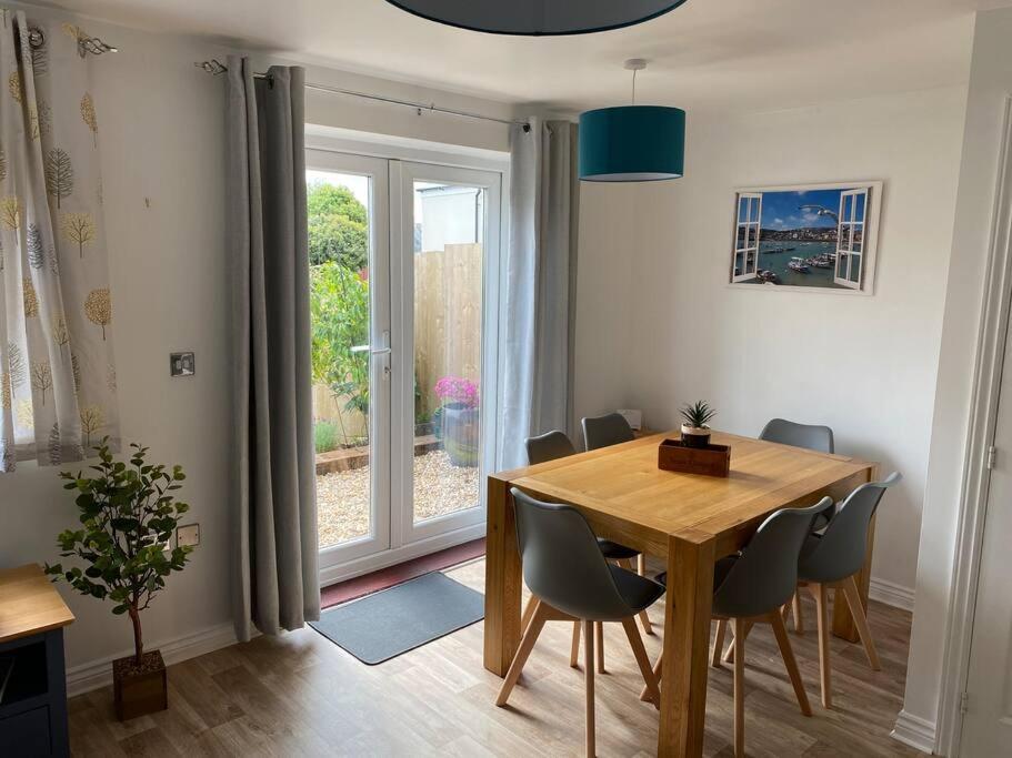 Stylish 3 Bed Home With Allocated Parking For 2 Liskeard Buitenkant foto